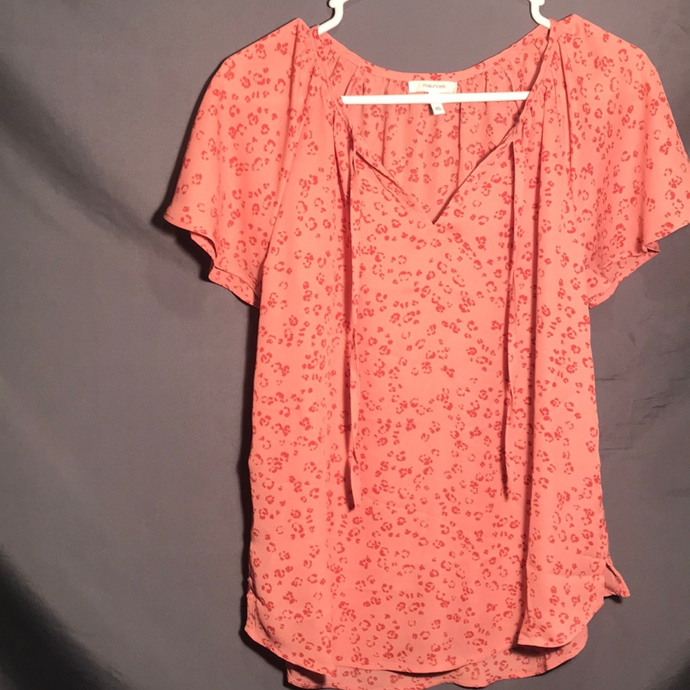 Cute Women’s Top!